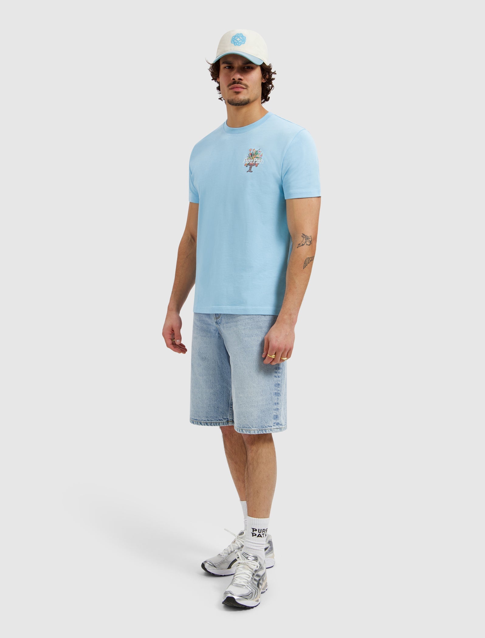 Pure Path Flower Vase T-shirt - Sky Blue
