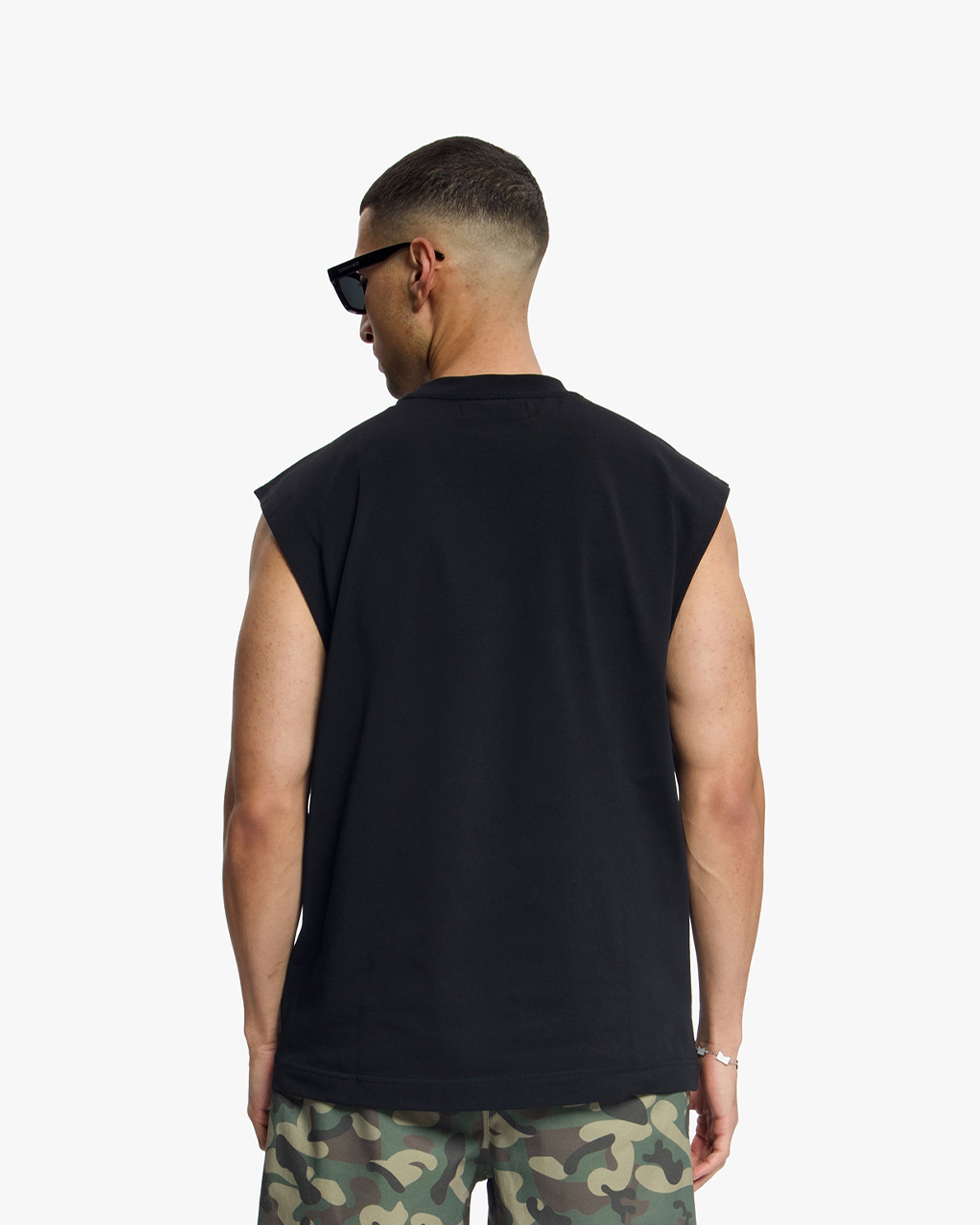 Croyez Cutout Heart Sleeveless T-Shirt- Black