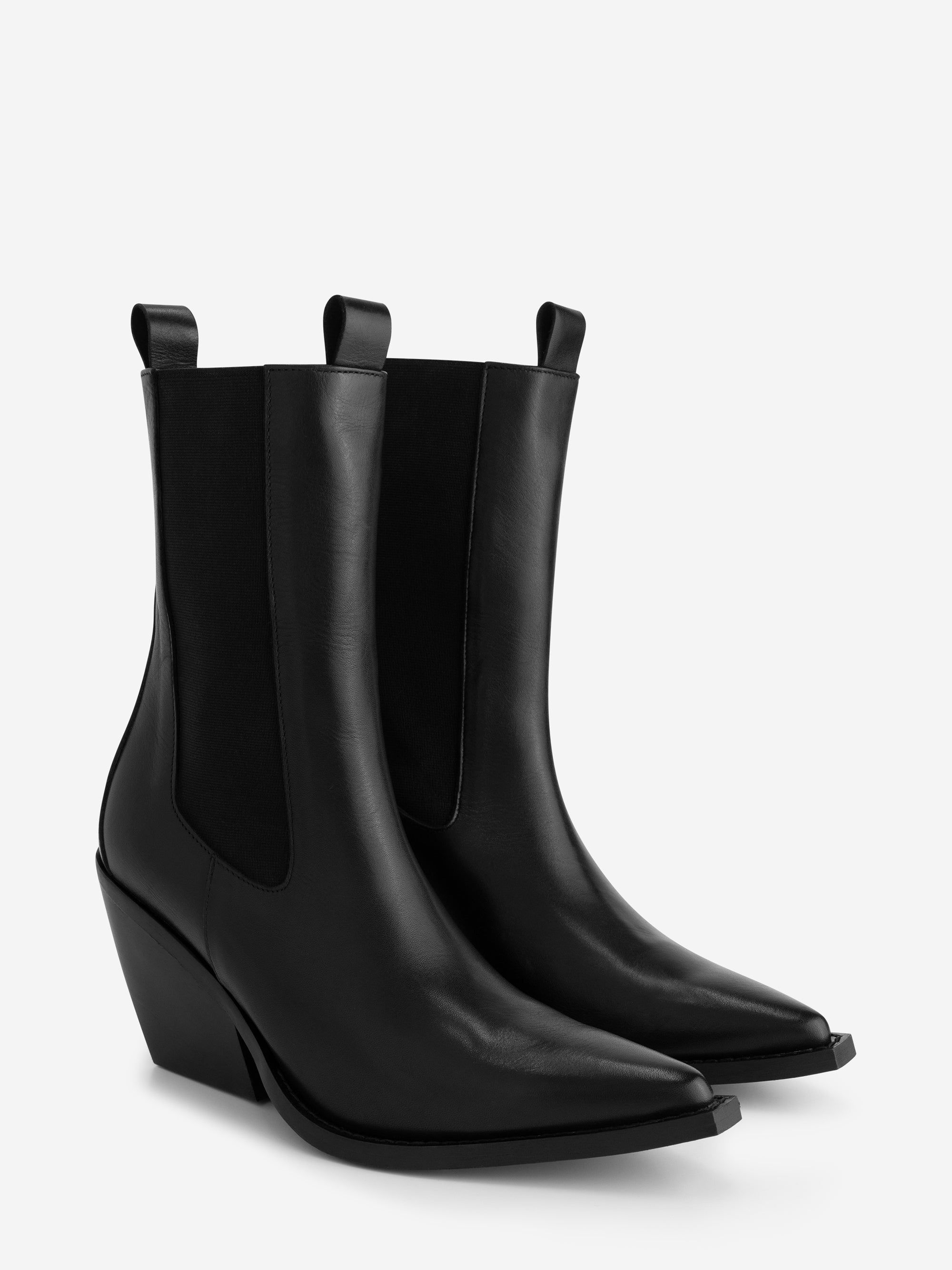 Nikkie Aral Boots