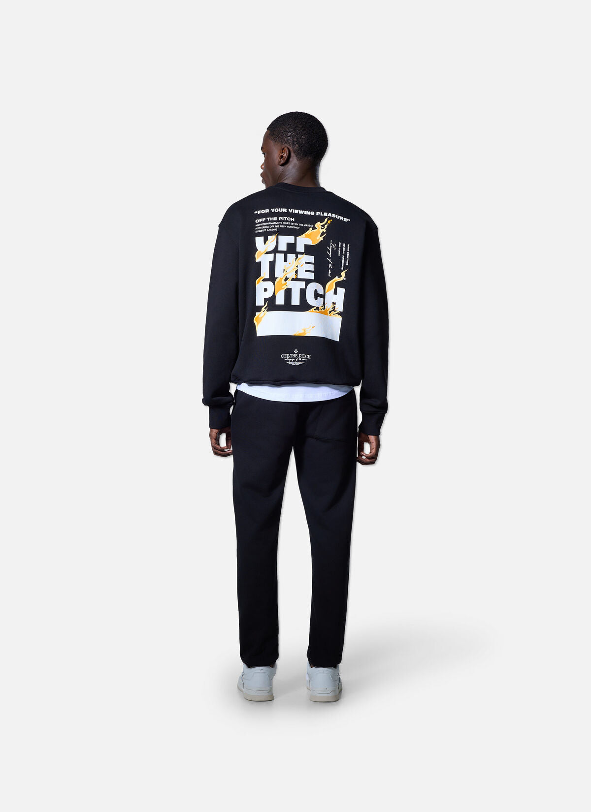 Off The Pitch Lit Crewneck- Black