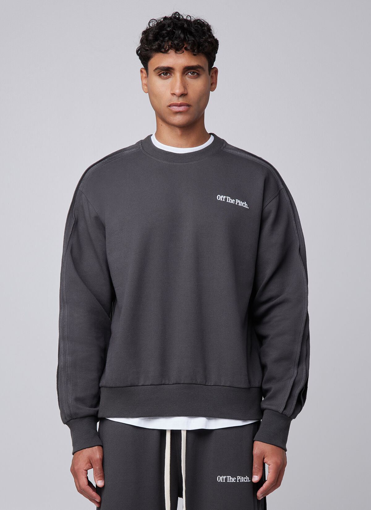 Off The Pitch Raw Edge Panel Crew - Dark Shadow