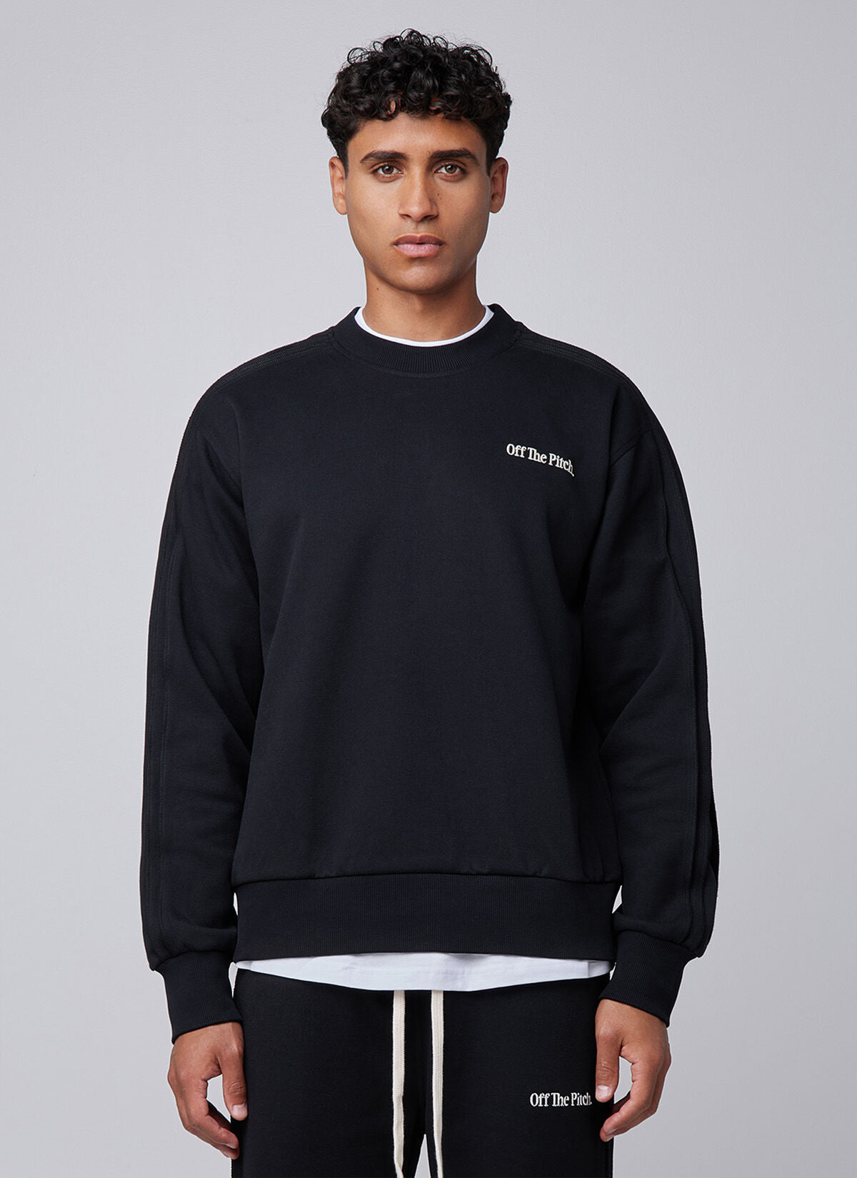 Off The Pitch Raw Edge Panel Crew - Black