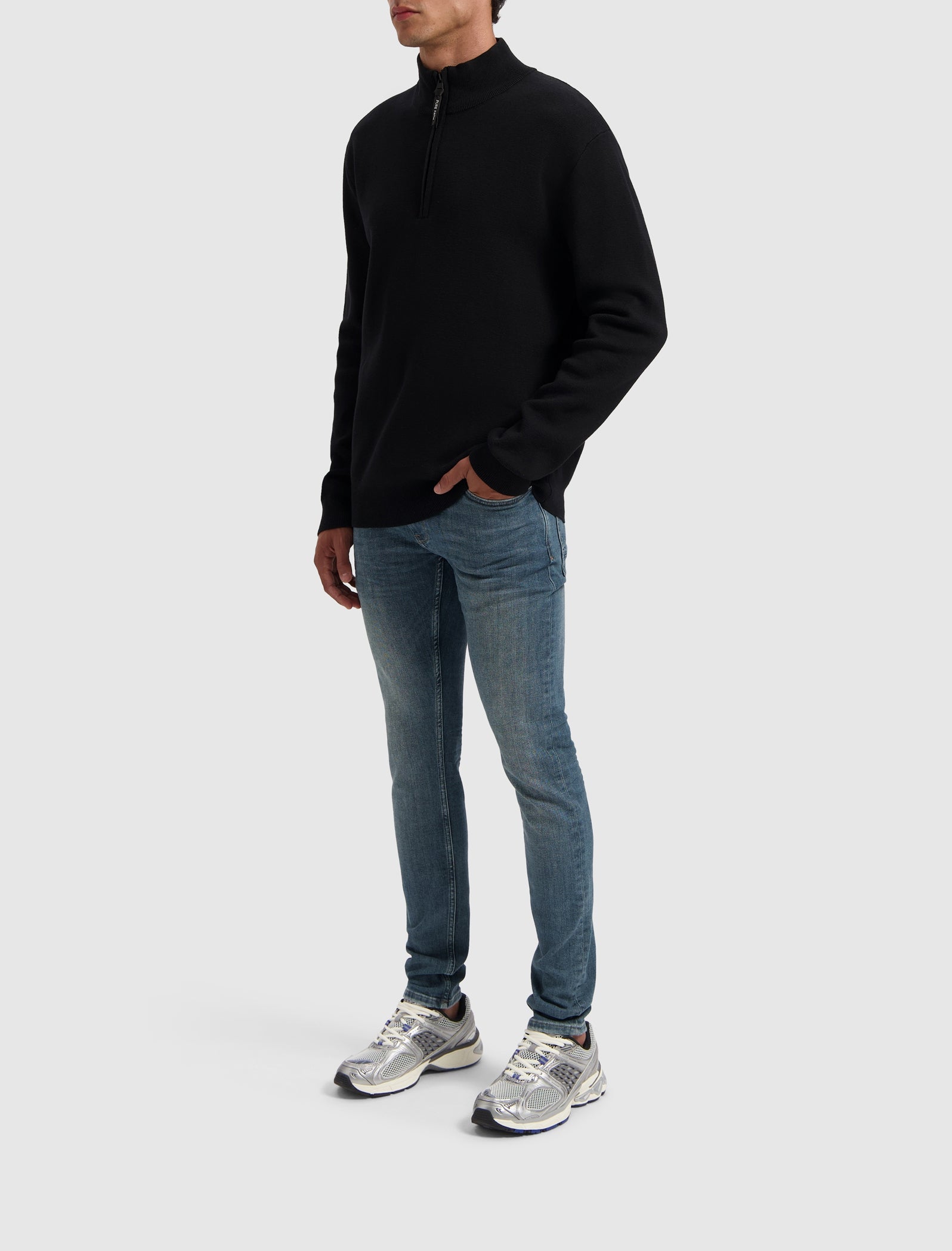 Pure Path Oversized Halfzip Knitwear- Black