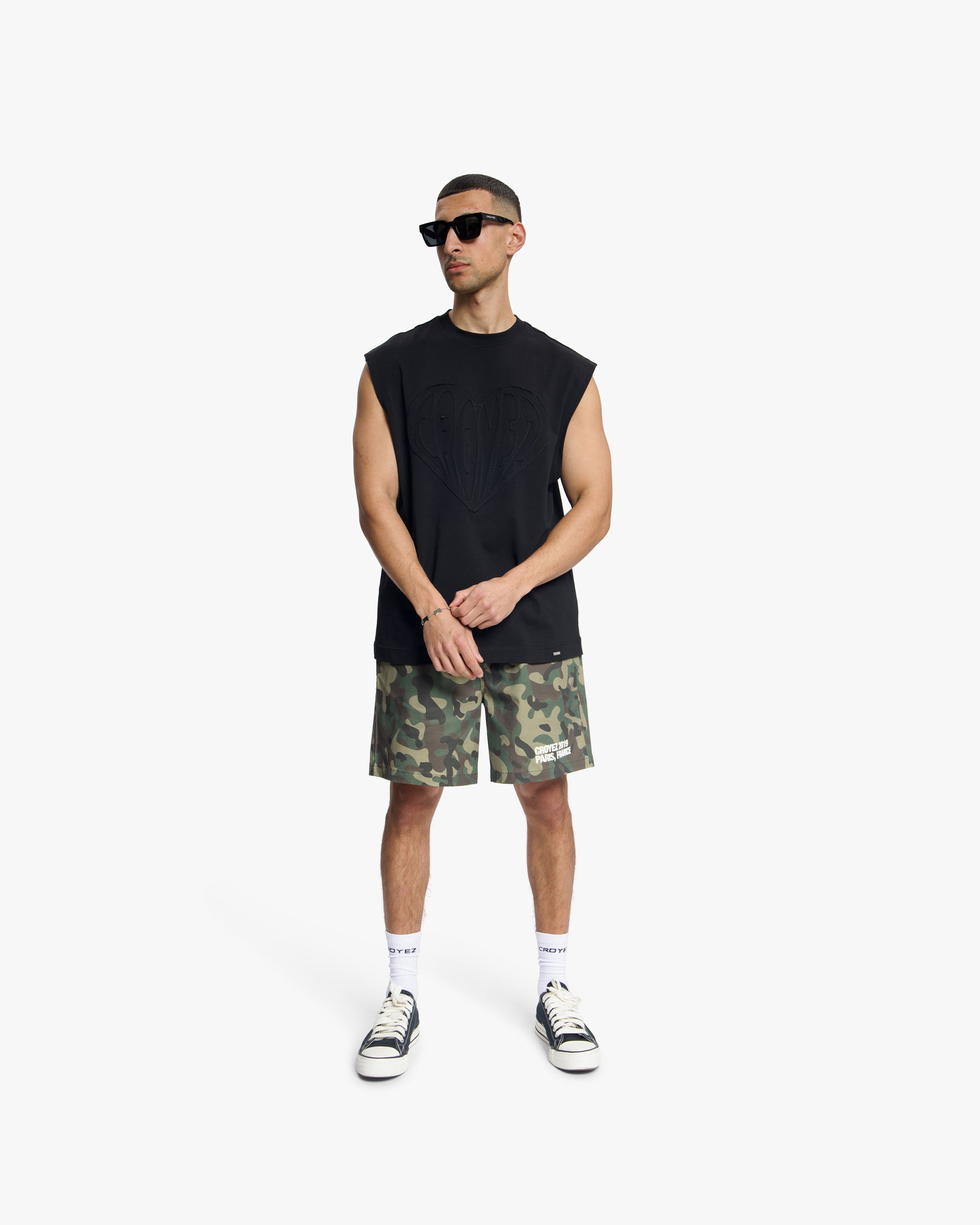 Croyez Cutout Heart Sleeveless T-Shirt- Black