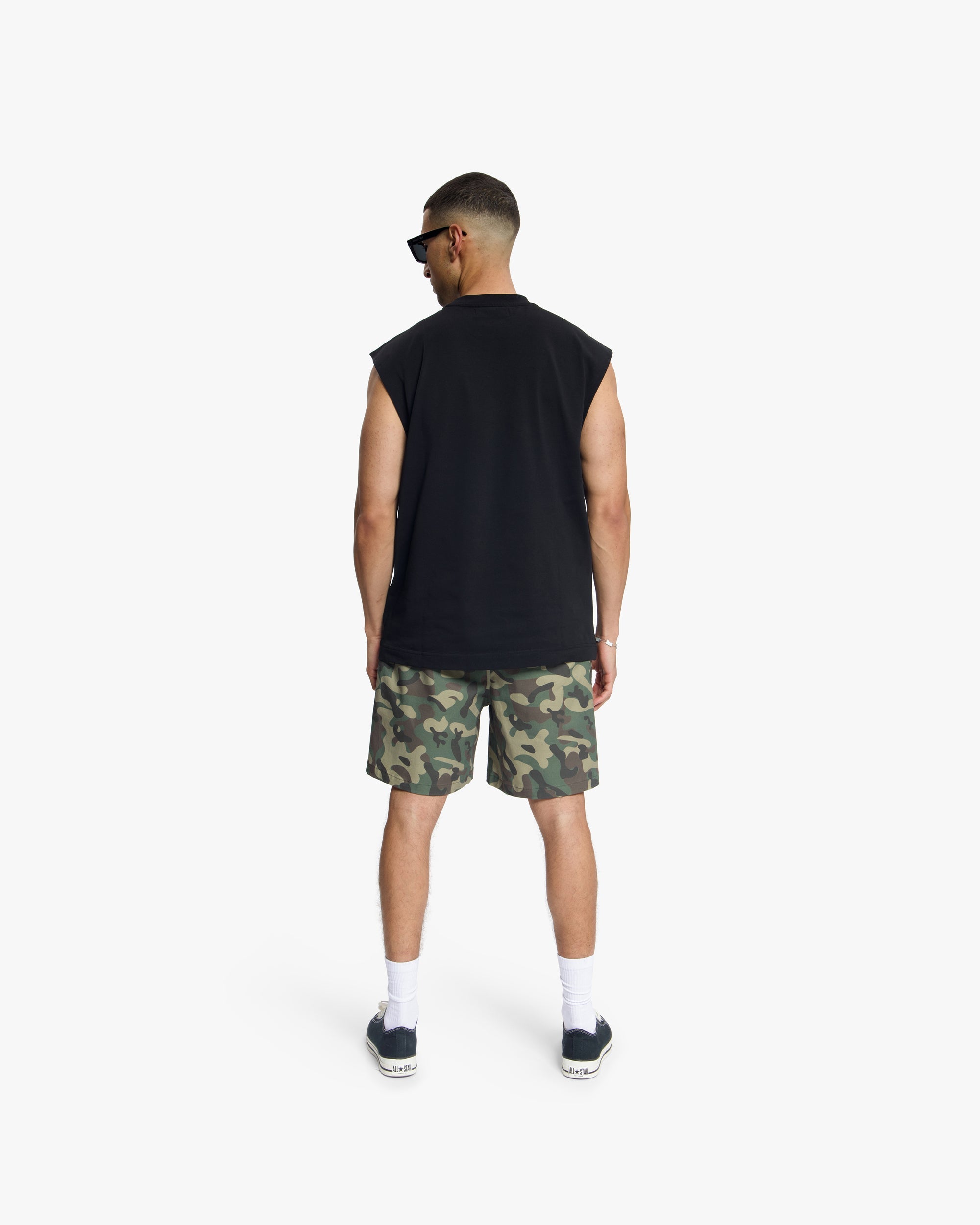 Croyez Cutout Heart Sleeveless T-Shirt- Black