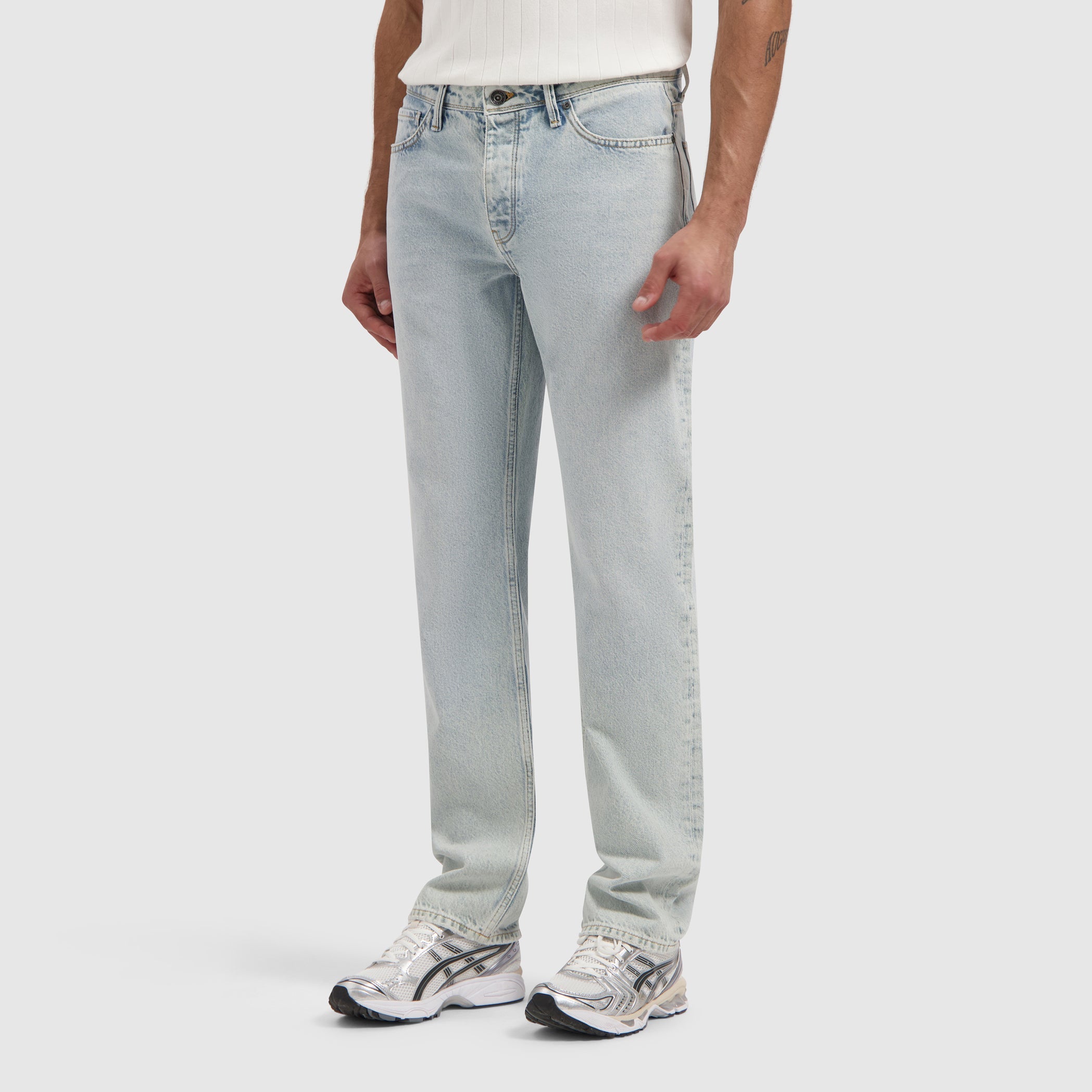 The Aiden W1673 Loose Fit Jeans - Denim Light Blue
